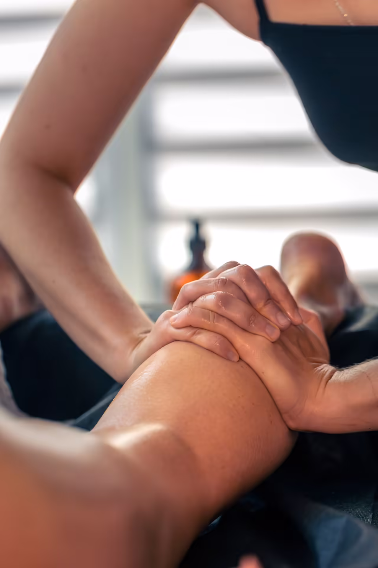 knee and thigh compression in spa mindful care 2026 03 26 10 31 03 utc